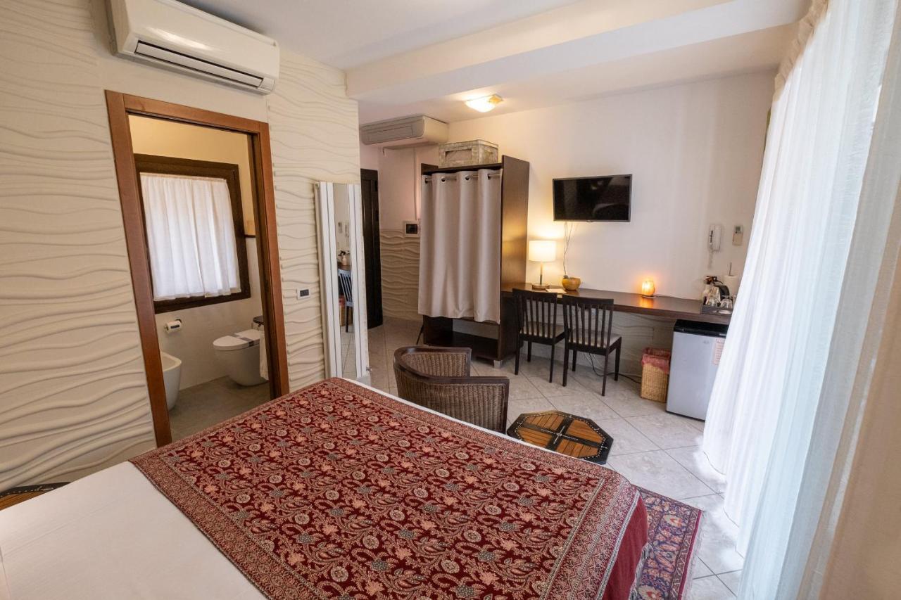 Bed and Breakfast Casa Di Carlo Goldoni - Dimora Storica à Chioggia Extérieur photo
