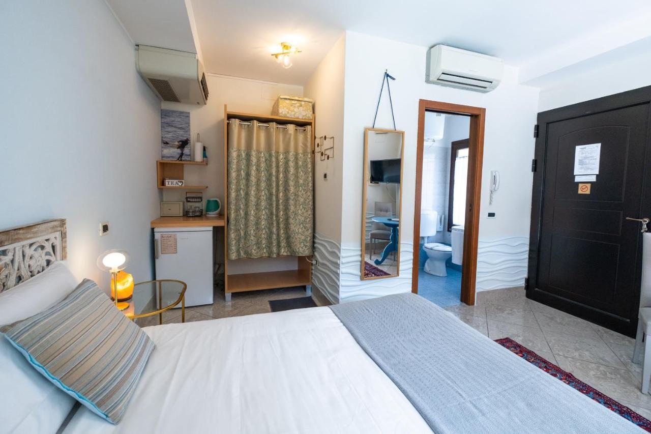 Bed and Breakfast Casa Di Carlo Goldoni - Dimora Storica à Chioggia Extérieur photo